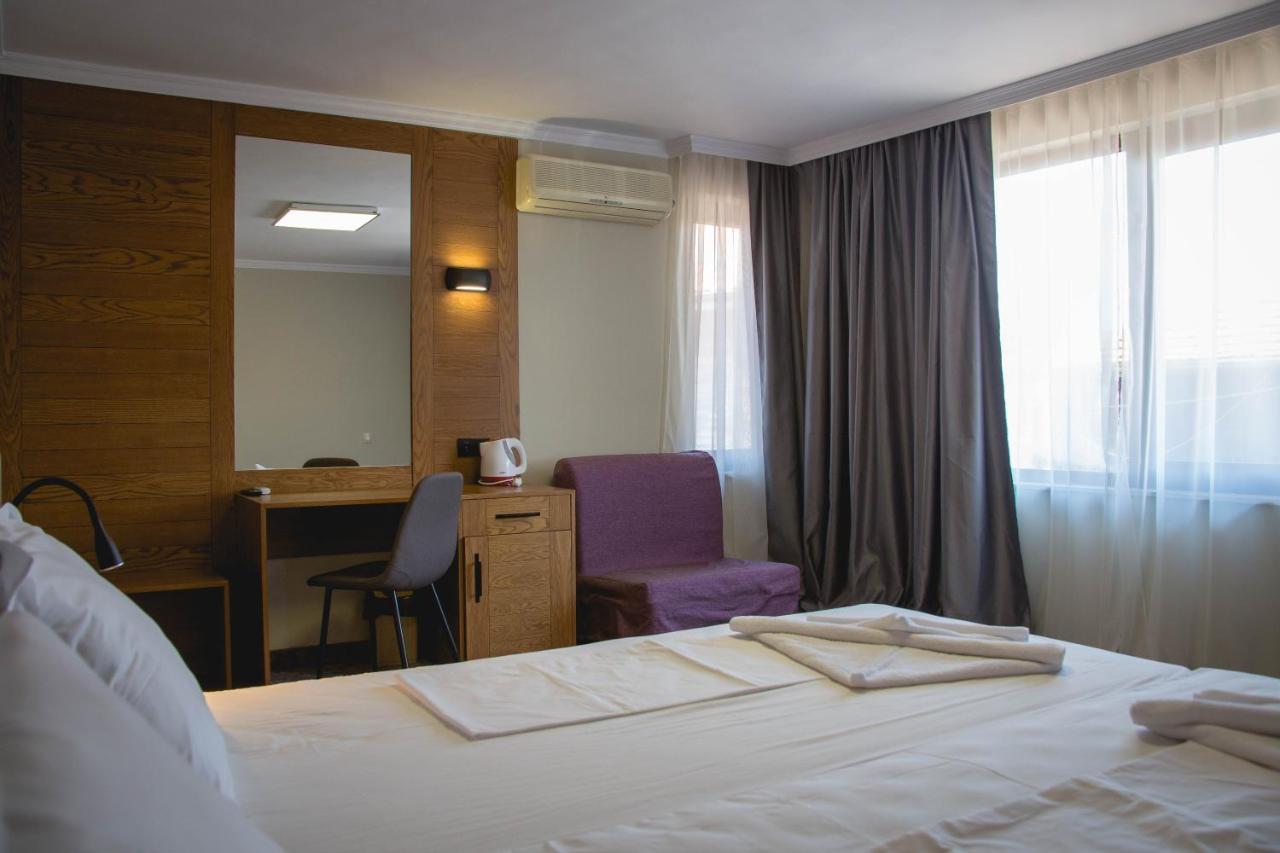 Prince Cyril Hotel Nesebar Exterior foto